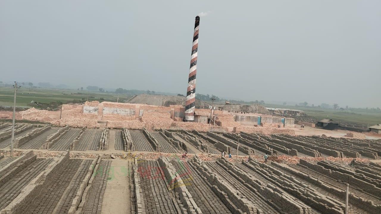 চৌদ্দগ্রামের জুগিরকান্দির মেসার্স নিহা ব্রিকস পরিচালনায় আইনগত বাঁধা নেই : রুল ও স্থিতাবস্থা জারী