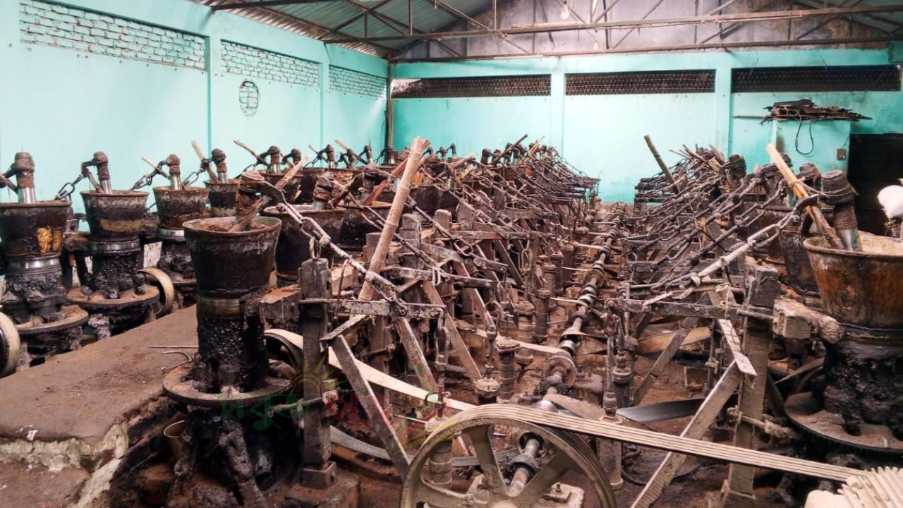 বিলুপ্তির পথে লাকসামের ঐতিহ্যবাহী তৈলের কল