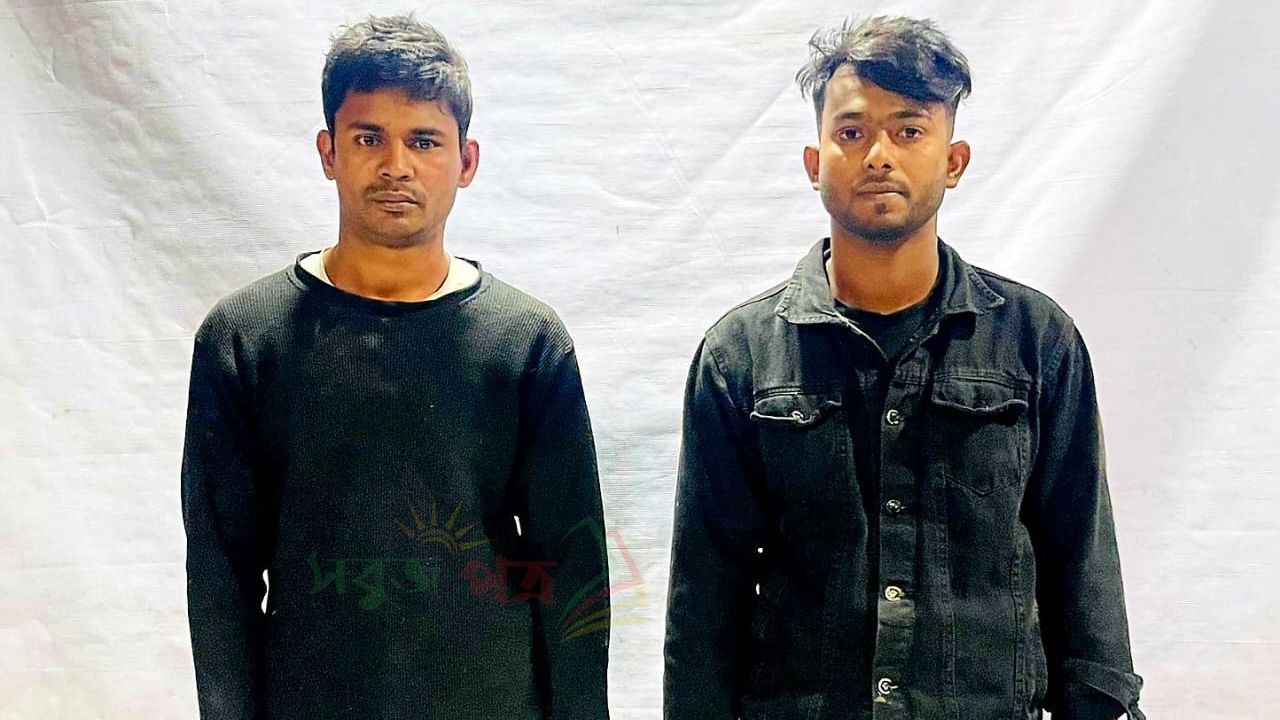 নাঙ্গলকোটে যৌথবাহিনীর অভিযানে অস্ত্রসহ বিএনপির দুই নেতা আটক