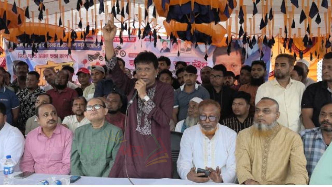 নাঙ্গলকোট উপজেলা ও পৌরসভা স্বেচ্ছাসেবক দলের আয়োজনে জিয়া স্মৃতি ডাবল হোন্ডা কাপ ফুটবল টুর্নামেন্টের উদ্বোধন