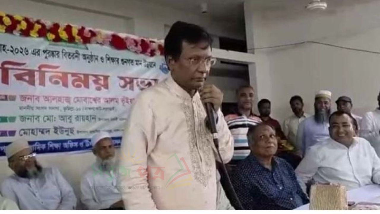 ‘খাইয়া আইছো, নইলে যাইয়া খাইবা-বক্তৃতা দেও মাদকমুক্ত করবা’