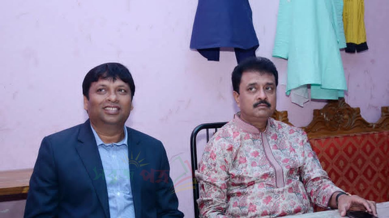 নাঙ্গলকোট পৌর মেয়র আবদুল মালেকের বিরুদ্ধে অনিয়ম-দূর্ণীতির মাধ্যমে কোটি-কোটি টাকা আত্মসাতের অভিযোগ