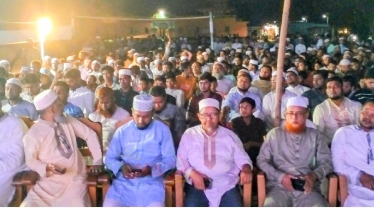লাকসামে নাতে রাসুল (সা.) ও কাওয়ালি সন্ধ্যায় হাজারো দর্শক 