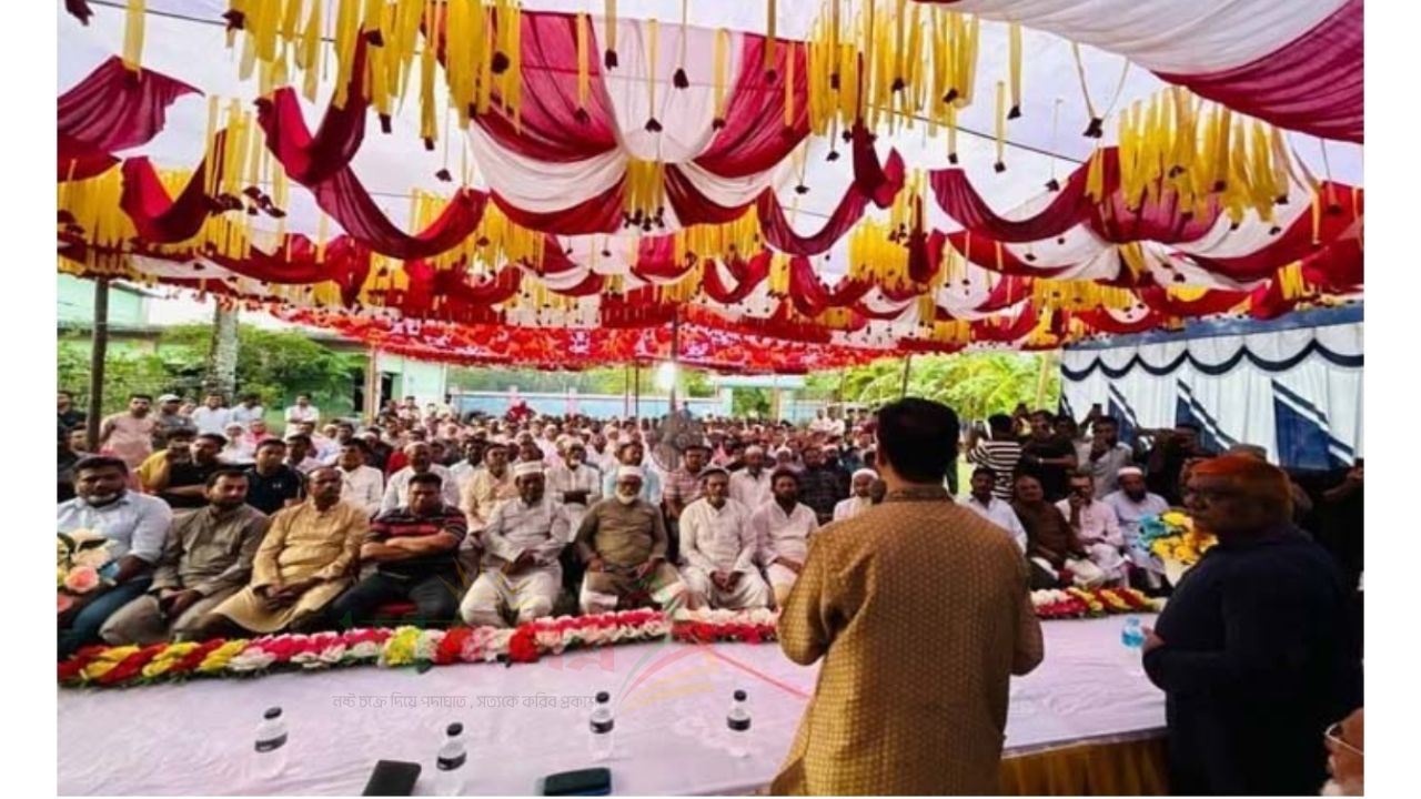 স্থানীয় সরকার নির্বাচন সামনে রেখে নাঙ্গলকোট উপজেলা বিএনপির নেতাকর্মীদের সঙ্গে আব্দুল গফুর ভূঁইয়ার মতবিনিময়